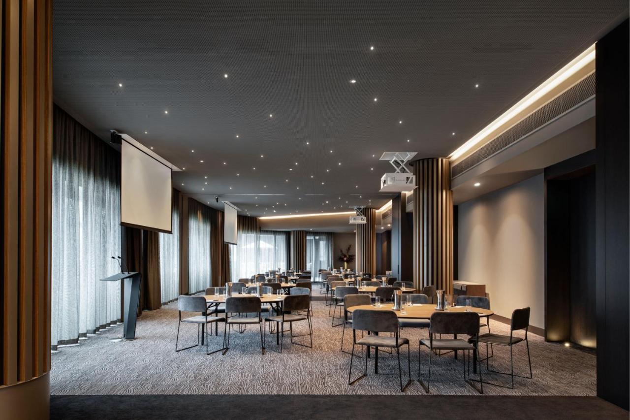 Melbourne Marriott Hotel Docklands Exteriér fotografie The meeting room