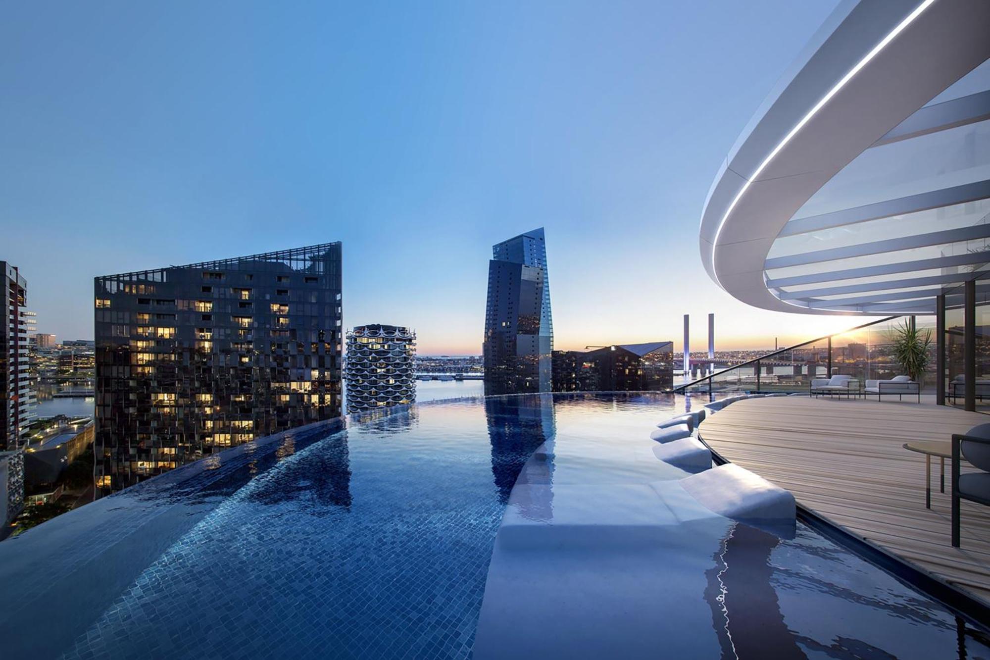 Melbourne Marriott Hotel Docklands Exteriér fotografie Skyline pool