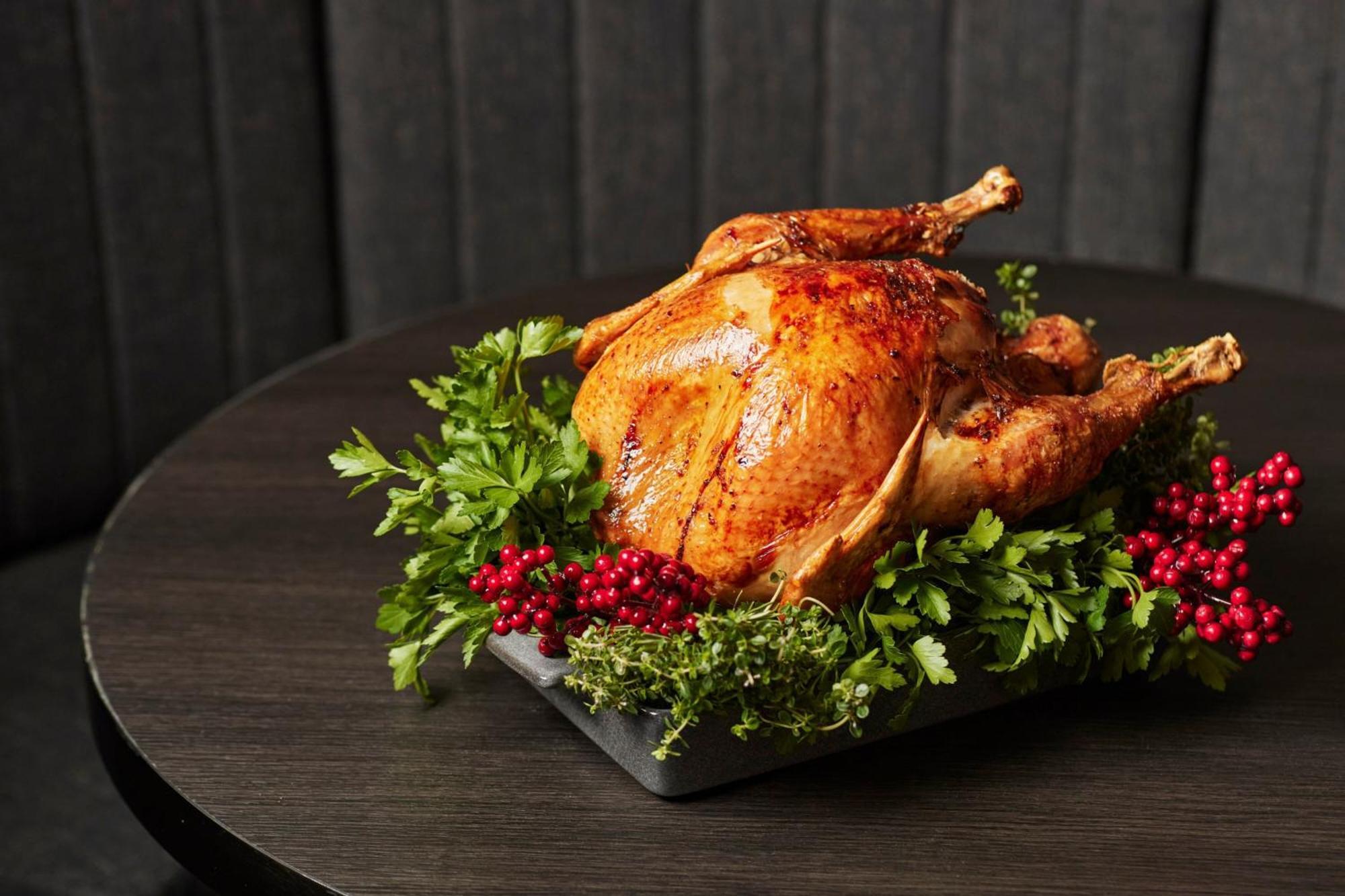Melbourne Marriott Hotel Docklands Exteriér fotografie A roasted turkey